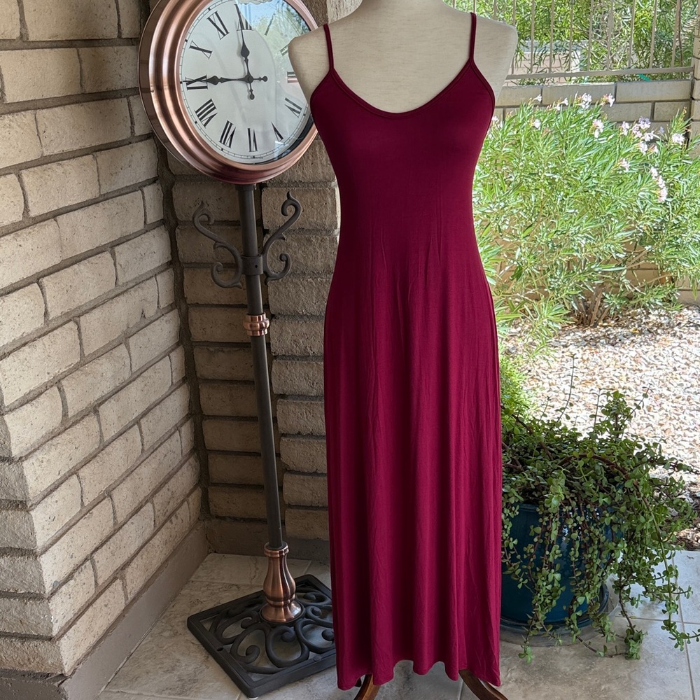 Chic Wine Maxi Dress
